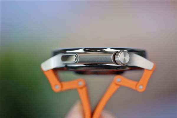 全钛打造、十二边形设计！OPPO Watch X3智能手表图赏