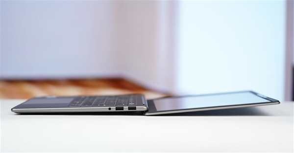 全金属机身、轻至1.32kg！微星尊爵14 AI+ 2026笔记本图赏