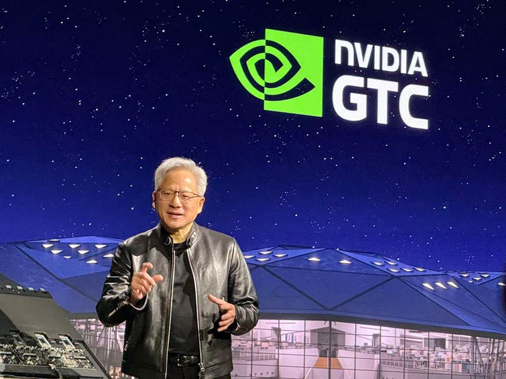 黄仁勋105分钟对话实录：万亿美元这么赚！谈中国、H200、养虾、Groq，炮轰DLSS 5批评者