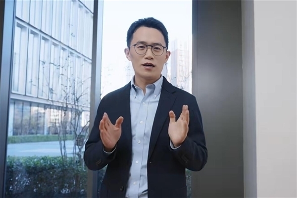 王腾幽默回应是否买了新一代SU7：创业很穷 省着点花钱