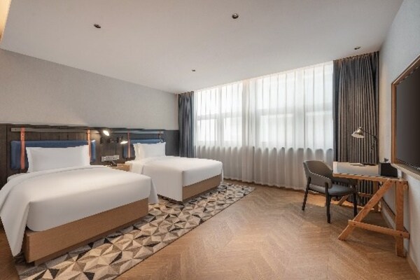 济南望岳同派酒店客房