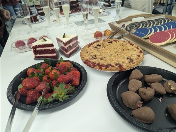 《红色沙漠》销量突破两百万