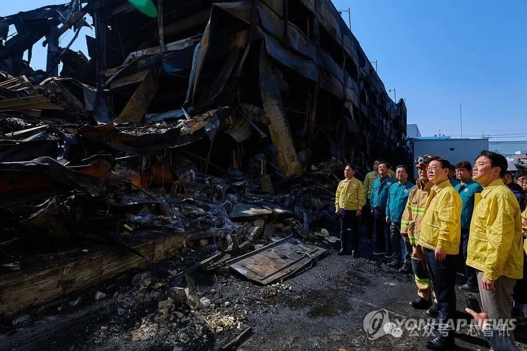 李在明总统访问大田工厂火灾现场