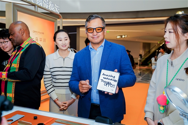 全球最平整折叠屏卖爆！OPPO Find N6泰国首销日销量达上一代的245%