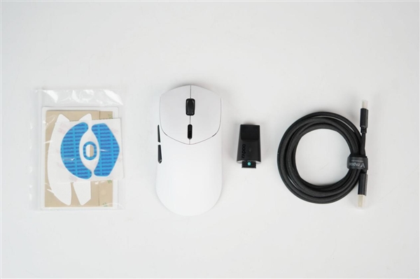 极客之芯2.0加持！雷柏VT7 Ultra星闪版电竞鼠标图赏