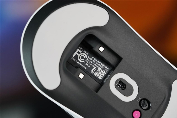 极客之芯2.0加持！雷柏VT7 Ultra星闪版电竞鼠标图赏