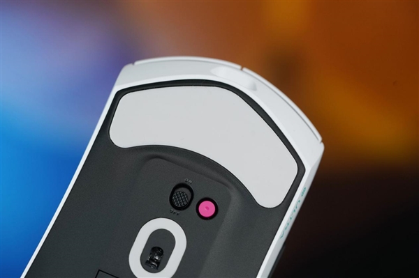 极客之芯2.0加持！雷柏VT7 Ultra星闪版电竞鼠标图赏