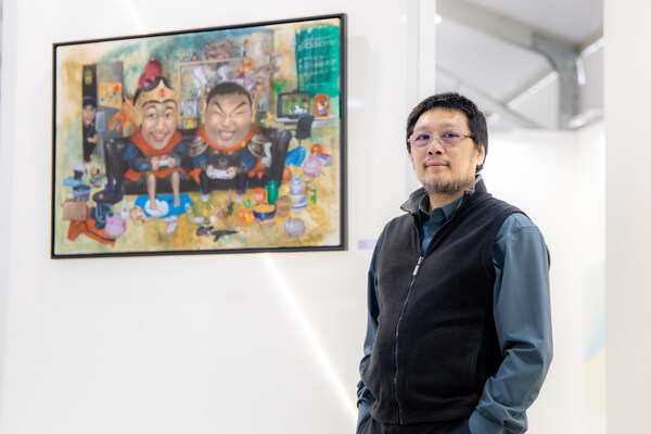 “金沙艺廊”展区聚焦呈现三位澳门具、国际潜力的青年艺术家——李英维、梁子毛及廖克敏之精湛作品，同场呈现澳门“金沙艺廊”现正展出的《流光溢彩‧益隆百年》澳门炮竹时代记忆与美学特展之珍品，蔚然展示澳门历久弥新的艺术气韵。