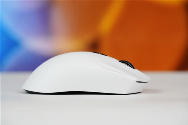 极客之芯2.0加持！雷柏VT7 Ultra星闪版电竞鼠标图赏