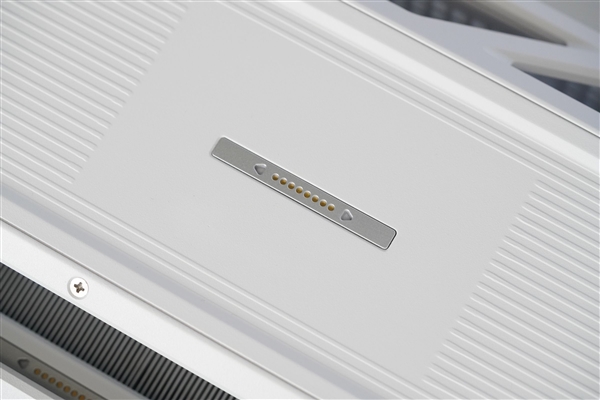 全铝CNC+白火神显卡 七彩虹定制主机图赏