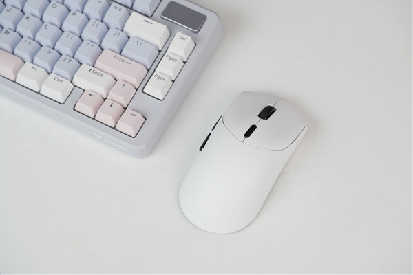 极客之芯2.0加持！雷柏VT7 Ultra星闪版电竞鼠标图赏