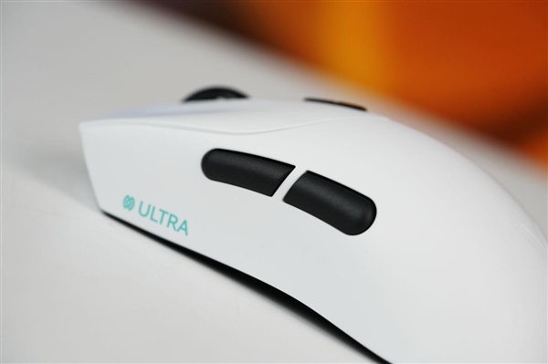 极客之芯2.0加持！雷柏VT7 Ultra星闪版电竞鼠标图赏