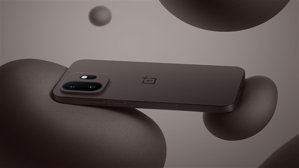 今年最好看的白色手机！一加15T白色版搭载行业唯一全白金属中框