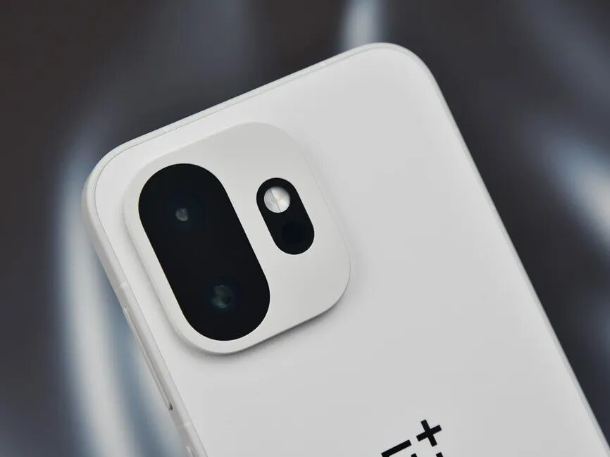 一加 15T全面评测：小屏大魔王，给到夯