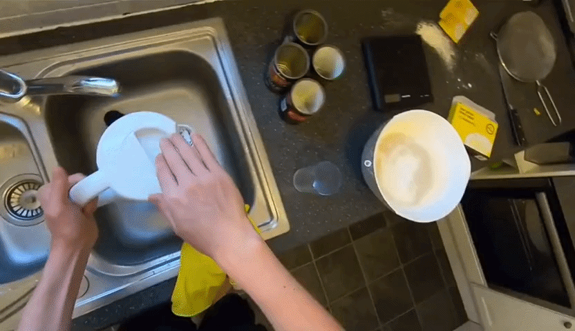 RoboScience打造具身世界模型，用物体3D点云轨迹打开物理认知的黑箱