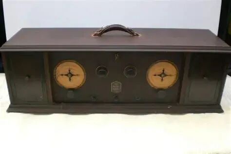 RCA Radiola VIII Portable Model AR-812 - IARCHS Radio Collector Club