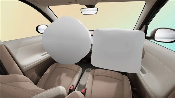 微型代步车之王焕新！新一代五菱宏光MINIEV上市：4.48万起