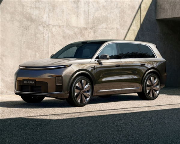 用铝多了车就安全吗？理想高管：有欺骗车主嫌疑 主要是为了减重