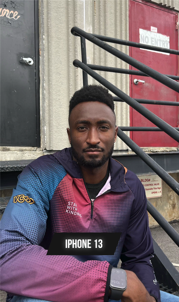 看懵了！初代iPhone到iPhone 17自拍对比 网友吐槽几乎一样