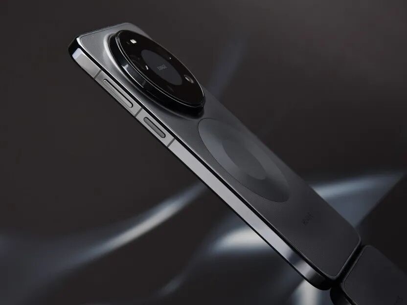 华为 Mate 80 Pro Max风驰版全面评测：把风吹进旗舰