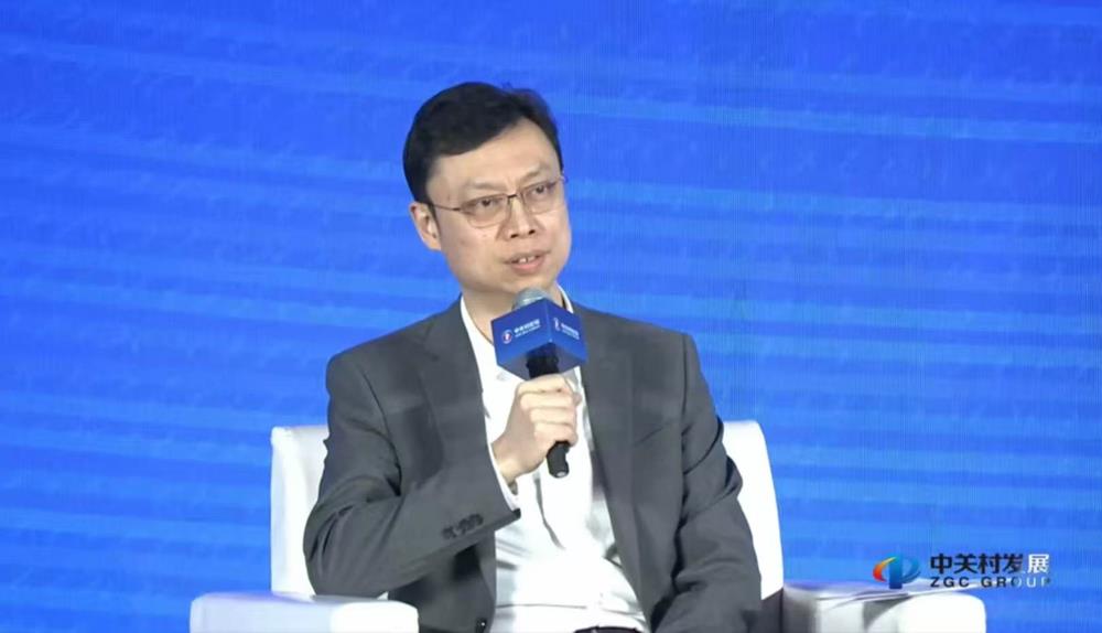 杨植麟主持、罗福莉张鹏抛干货，这场“龙虾局”把AI未来聊透了