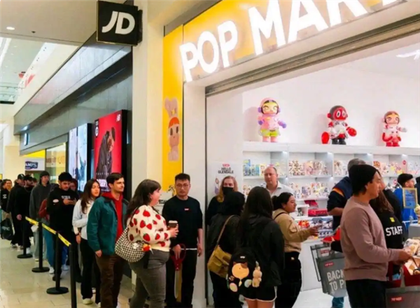 泡泡玛特两日大跌超30%开启回购 段永平改口：收回不投资泡泡玛特的说法