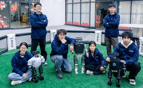 超300台人形机器人参与！天工、松延都来了，参赛阵容曝光