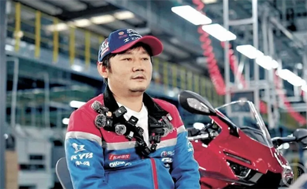 张雪称影视版权给顶级团队：将提供顶级真实比赛资源