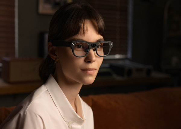 所见即所购，雷鸟创新联合京东科技上线首个全彩智能眼镜购物应用