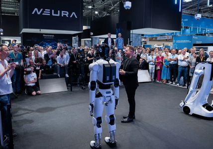 卡塔尔王室富豪、亚马逊，联手投了一家人形机器人公司