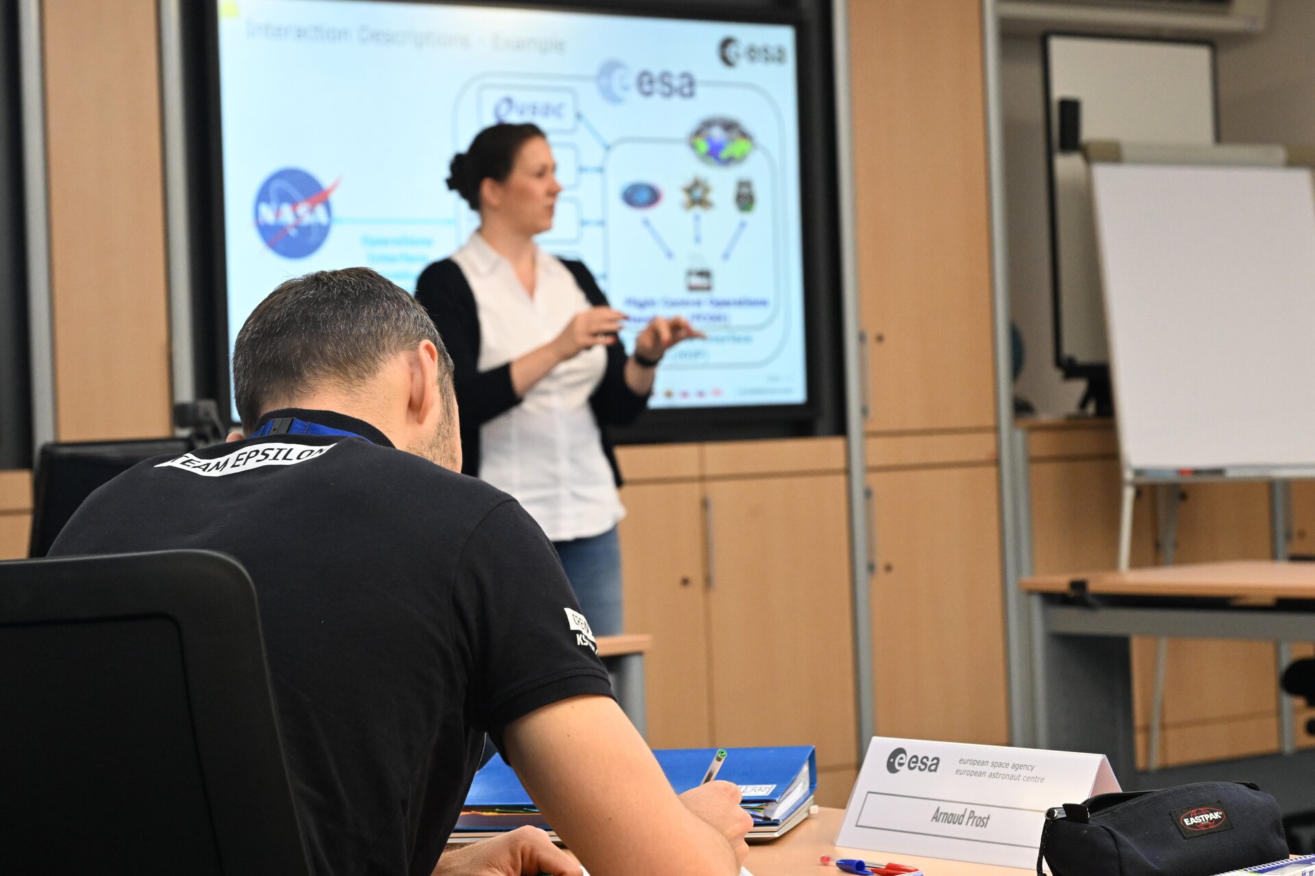 Arnaud Prost during a Space Station Operational Documentation Overview lesson.