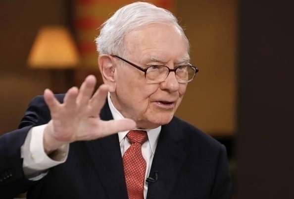 巴菲特感慨“苹果卖早了”！当前市场跌幅不足以让他激动