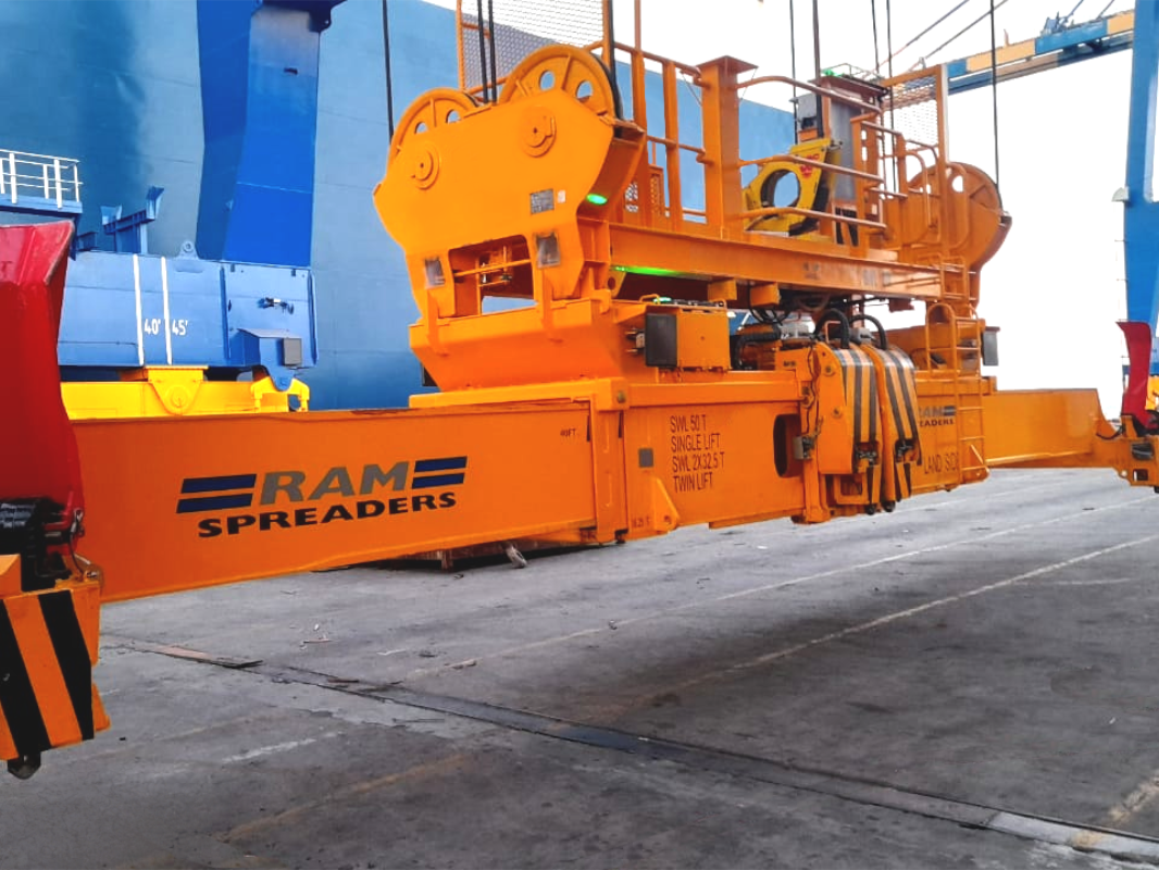 Telescopic Twinlift | Hydraulic | Ram Spreaders