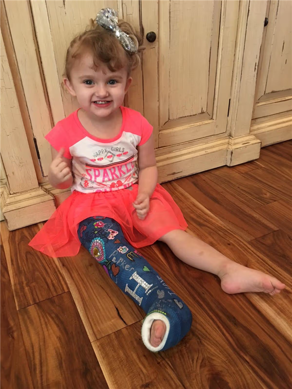 1个月女婴多处骨折 父母险被抓 一查竟是罕见病