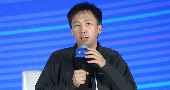 激辩机器人，一场估值超500亿的对话！