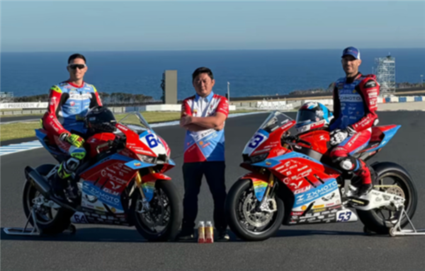 张雪主持团队内部会曝光：只为0.5毫米差距 重做200套只试验不售卖