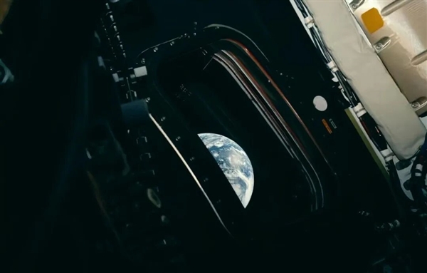 阿尔忒弥斯2号飞过“地月中点”：将从6500公里外掠过月球