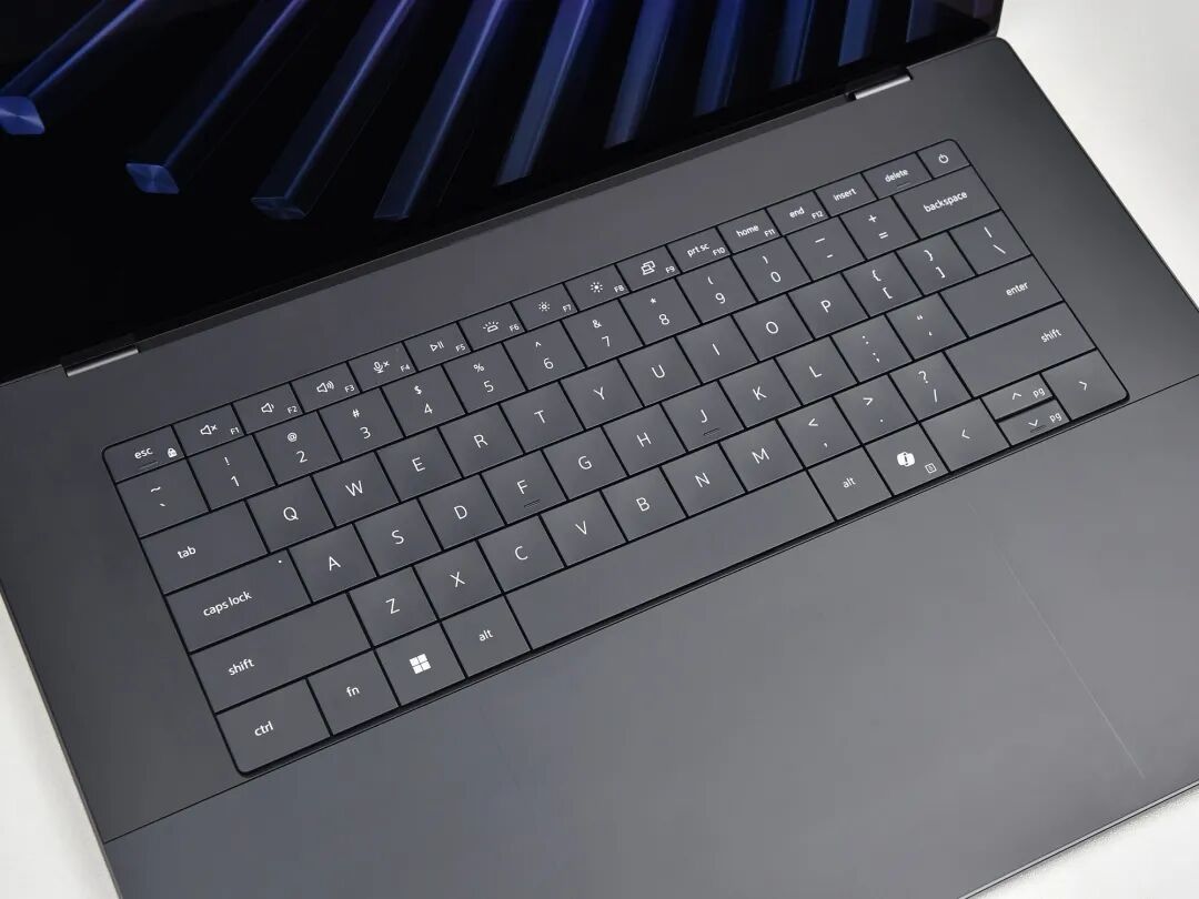 16英寸厚度仅14.62mm！上手体验戴尔XPS 16