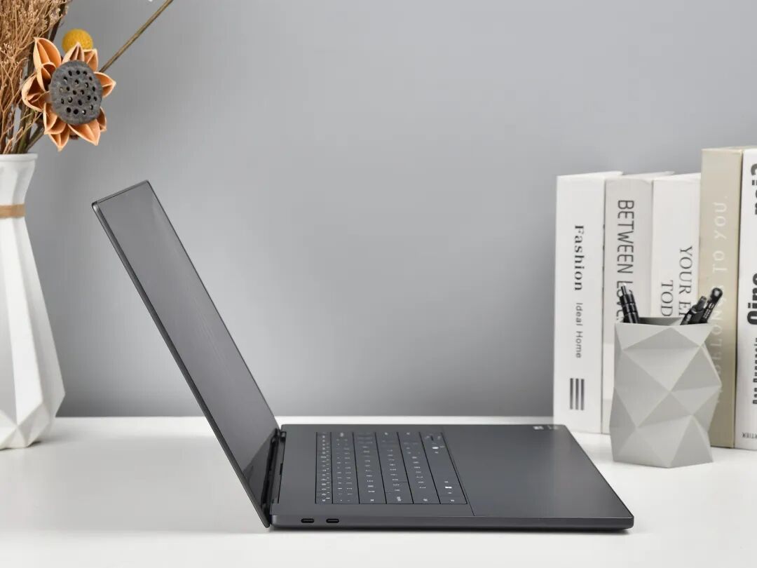 16英寸厚度仅14.62mm！上手体验戴尔XPS 16