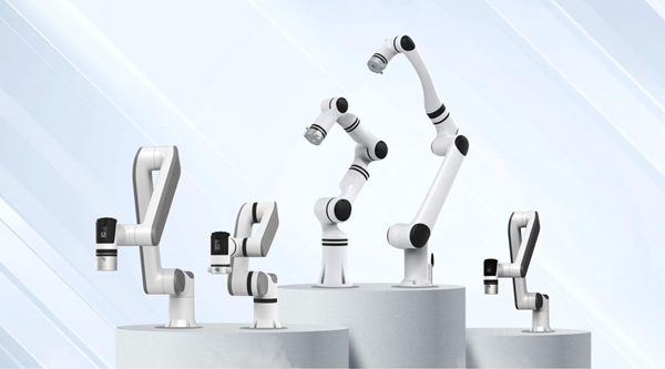 全球首个！睿尔曼发布AI原生机械臂 双引擎赋能智能制造