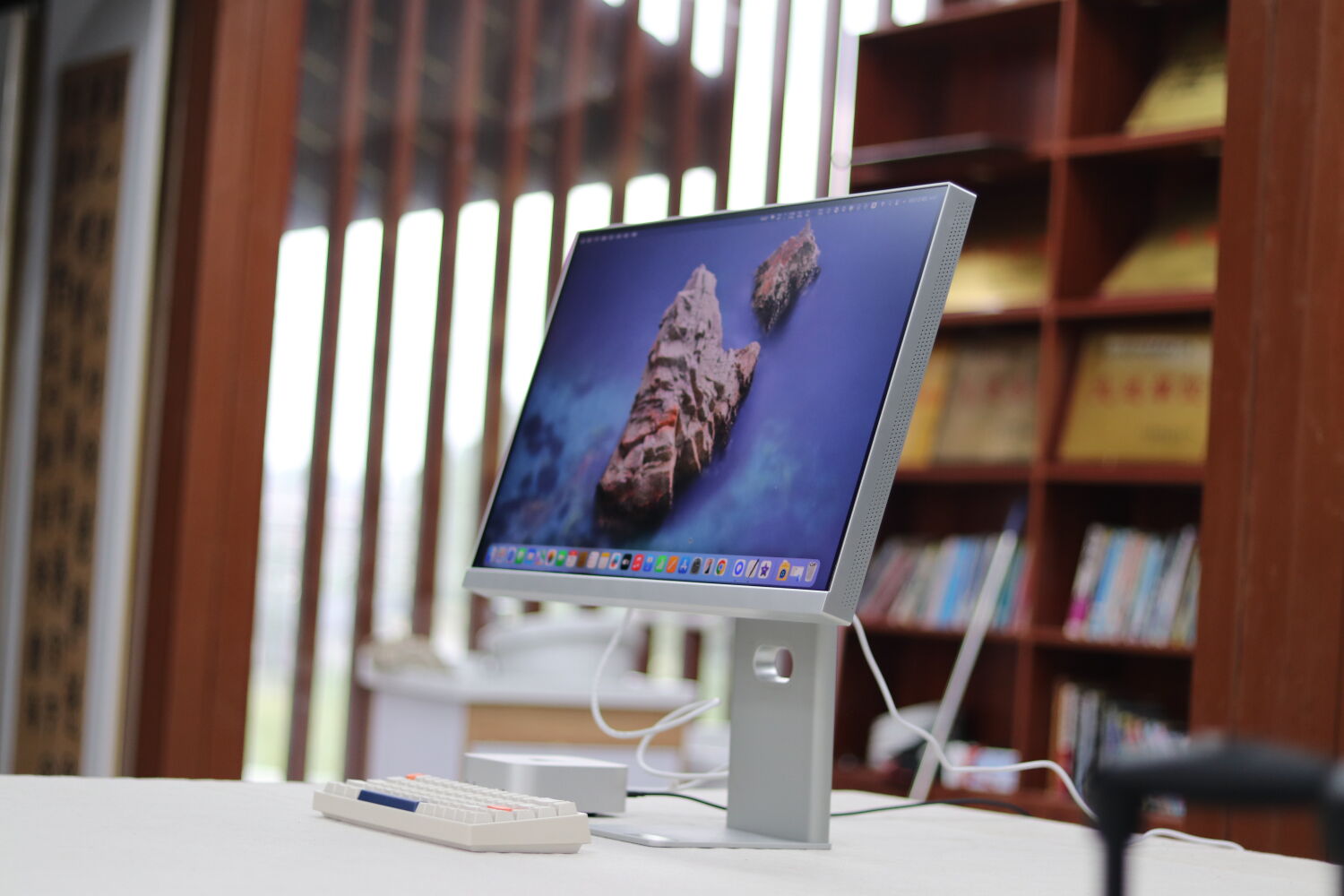 这款显示器性价比挺高，适合专业用户入手