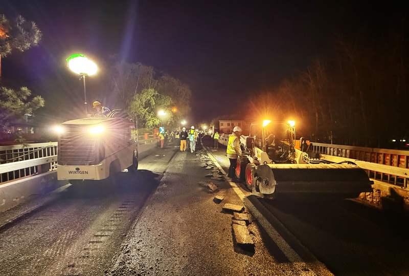 本次对四元桥系翻建修复工程是彻底翻建混凝土层，需要更长施工周期。新京报记者 王贵彬 摄