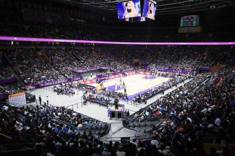 4月10日晚，2025至2026赛季CBA常规赛第37轮。新京报记者 王飞 摄