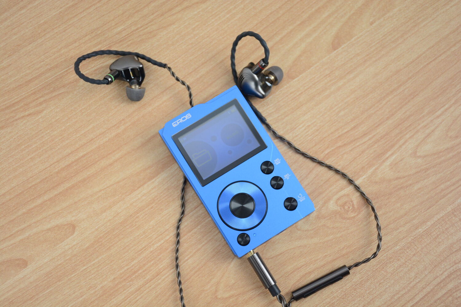 超高音质+可换线材，西圣HiFi 1有线耳机