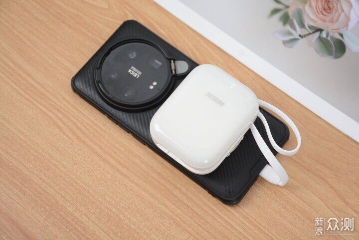 率先用上半固体电池！西圣 PB-S自带充电宝_新浪众测