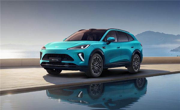 4米8中型插混SUV杀到12万级 奇瑞风云T9L上市：12.99万起