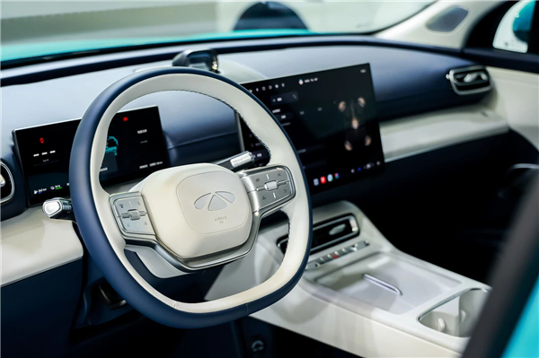 4米8中型插混SUV杀到12万级 奇瑞风云T9L上市：12.99万起