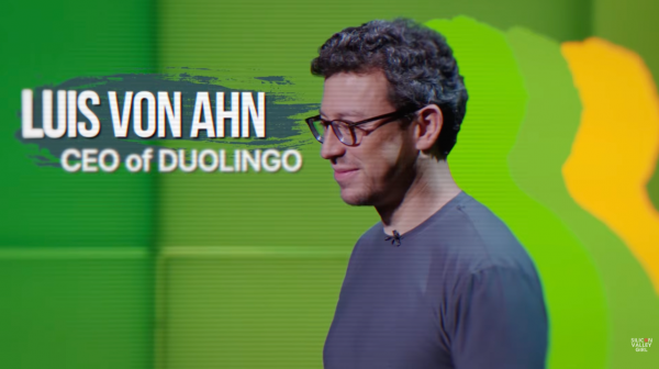 多邻国CEO：AI来了，我们怎么重新做产品、管组织、用人？