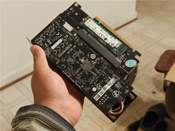 只需100多元的转接卡：半高显卡变全高 还能插两块M.2！