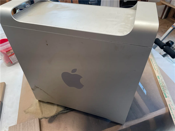 苹果版套娃 买台Mac Pro回家：打开一看里面还藏着一台Mac Pro